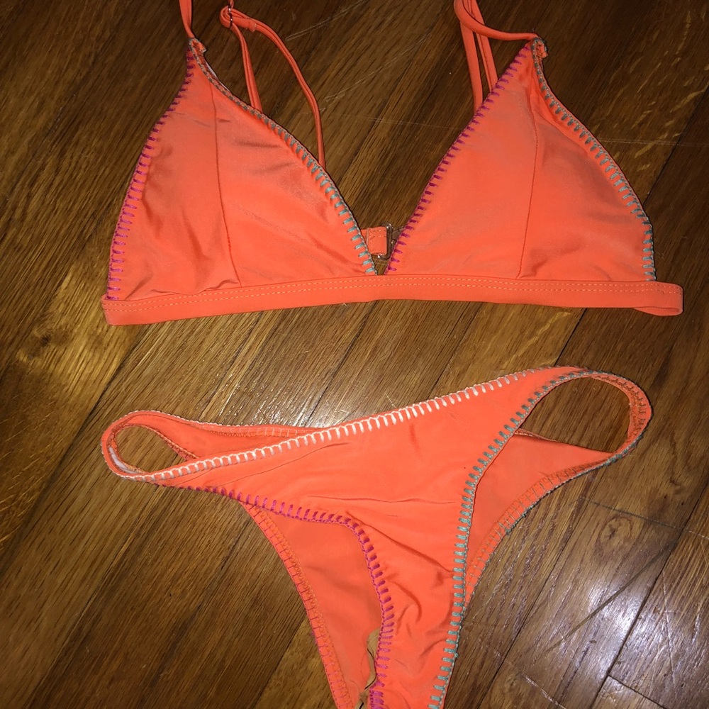 Bikini set - Picture 1 of 3